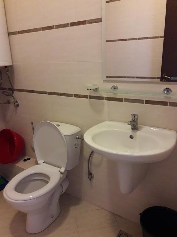 Stella Udacha Apartments & Studios Pantai Sunny Bagian luar foto